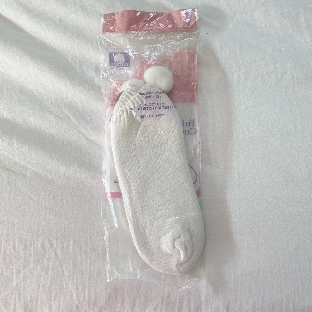 Vintage Pom Pom Socks One Size White